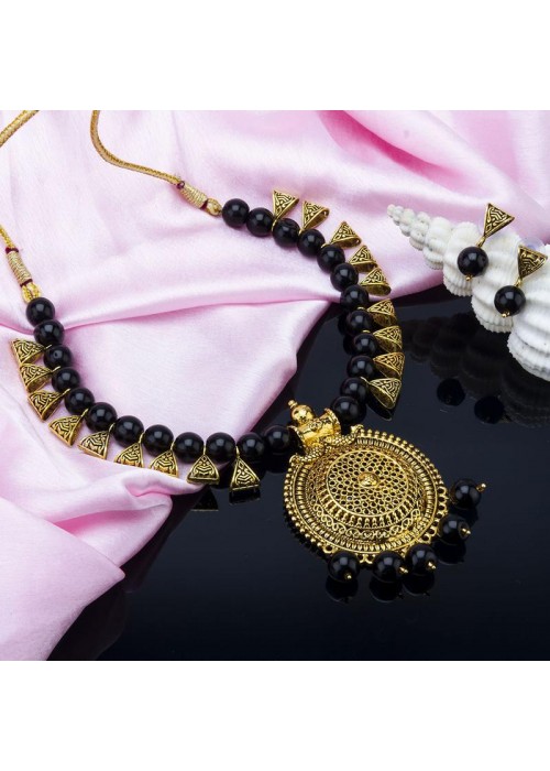 Jewels Galaxy Gold-Toned GP Black Pearl Necklace Set 44079