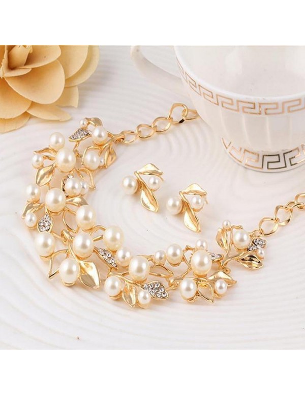 Jewels Galaxy White & Gold-Toned Gold-Plated Pearl-Studded Necklace Set 44094