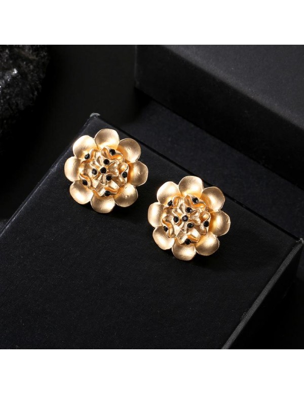 Jewels Galaxy Black Gold-Plated Stone-Studded Floral Oversized Studs 35618