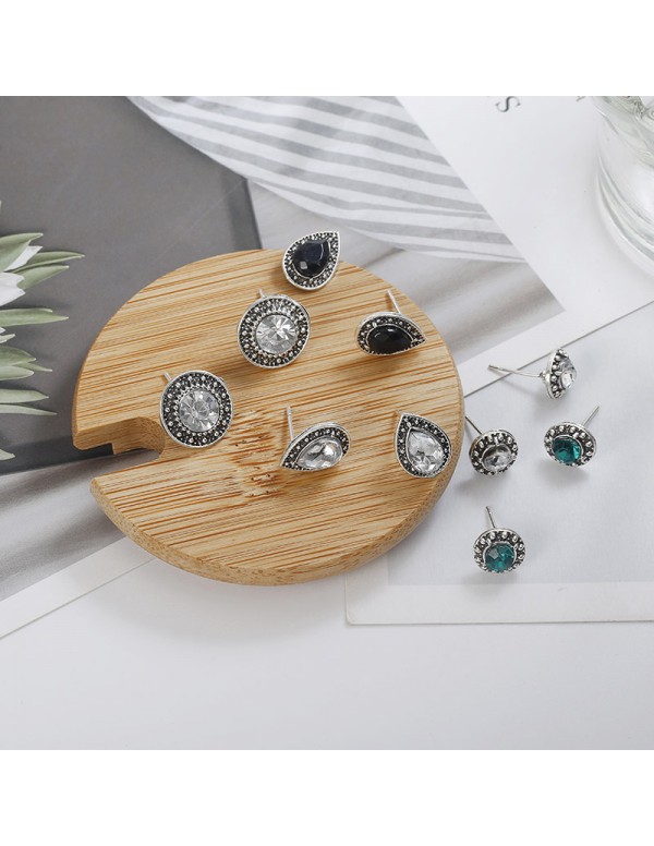 Jewels Galaxy Gorgeous Crystal Vintage Retro Fascinating Stud Earrings For Women/Girls 134