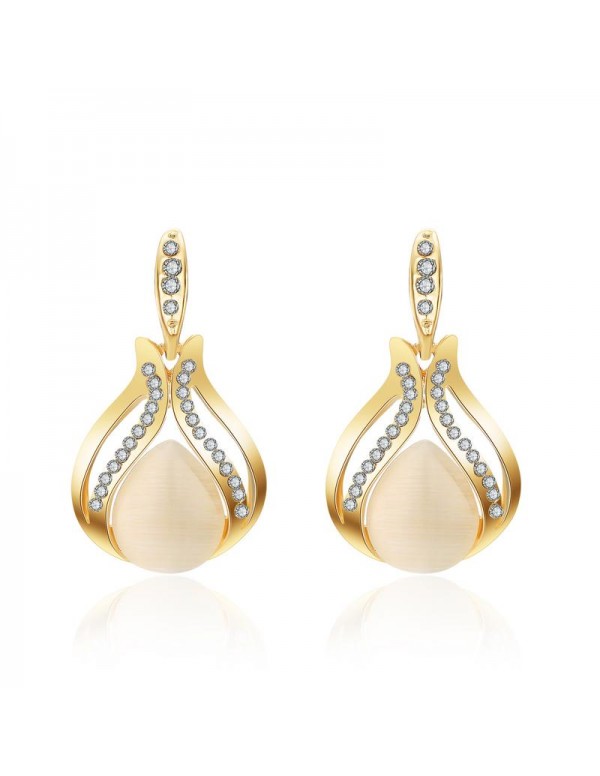 Jewels Galaxy Cream-Coloured Gold-Plated Handcraft...